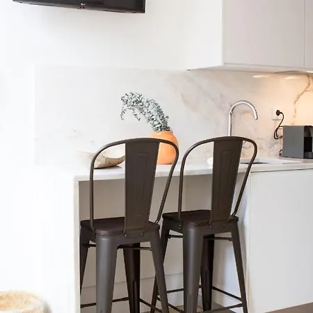 Apartment Sweet Iii *
